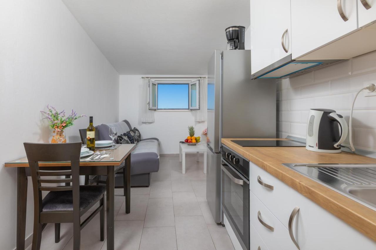 Apartments Petrovic Makarska Exterior foto